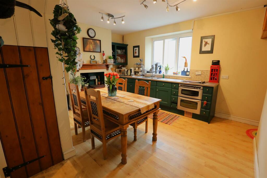 Additional property image - 1 Railway Cottages, Llandow, Nr Cowbridge, Vale Of Glamorgan, CF71 7NX