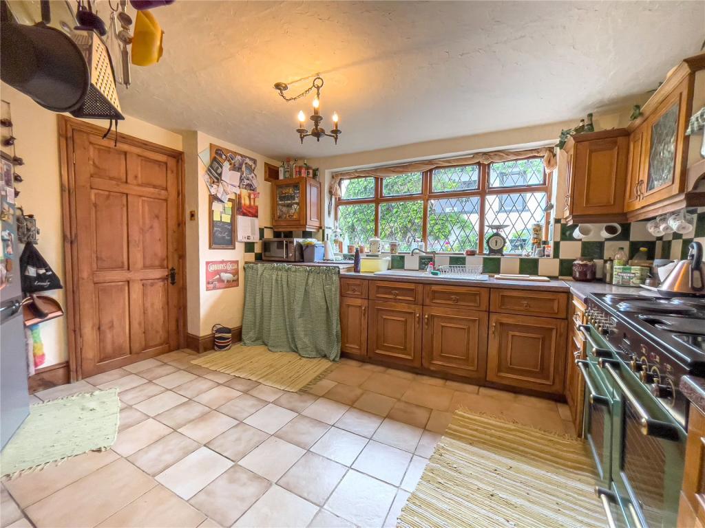 4 bedroom detached house for sale in Low Burgage, Winteringham