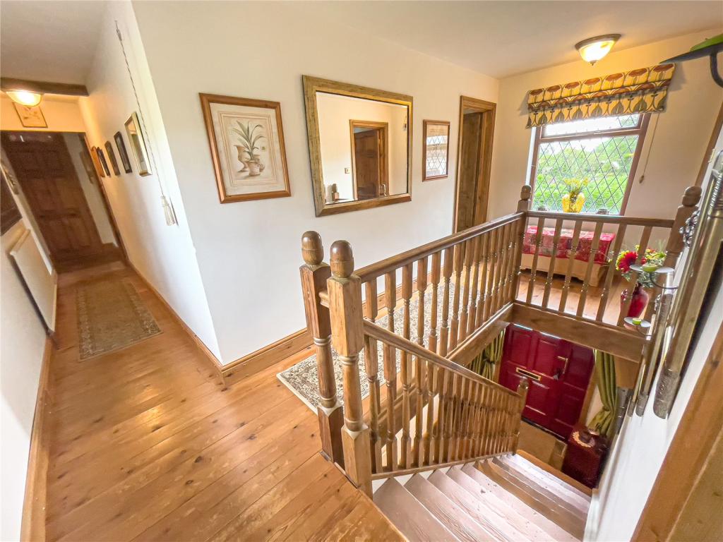 4 bedroom detached house for sale in Low Burgage, Winteringham