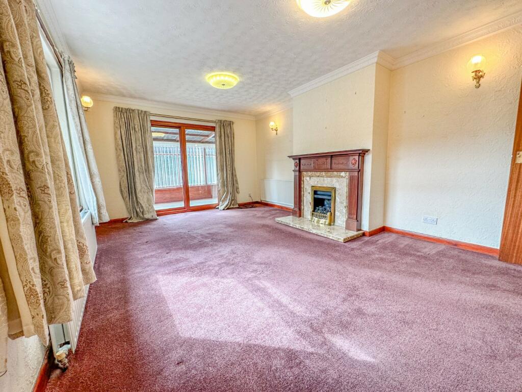 3 bedroom bungalow for sale in Scotter Road, Scotton, Lincolnshire, DN21