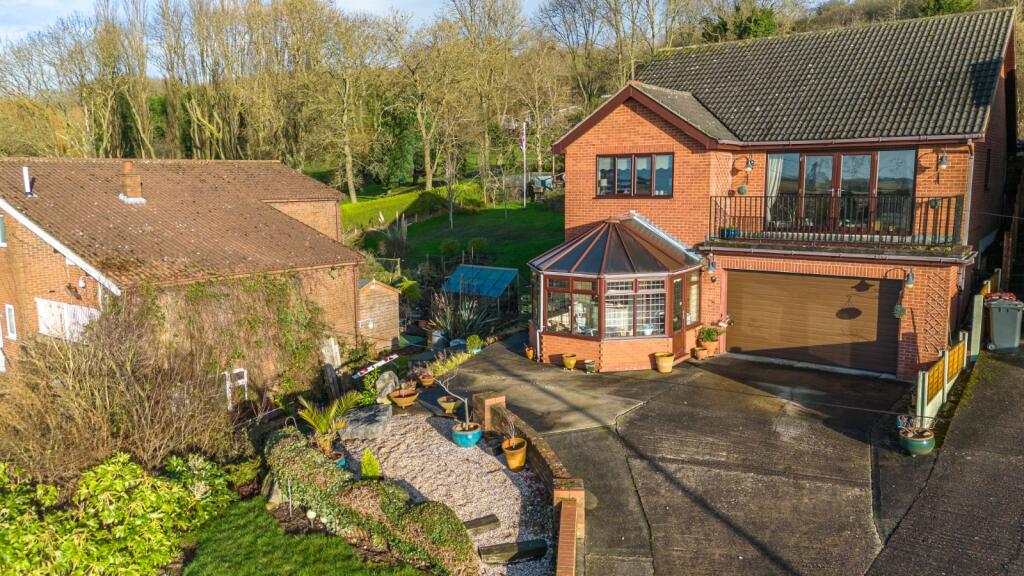 4 bedroom detached house for sale in Stather Road, Burton Upon Stather