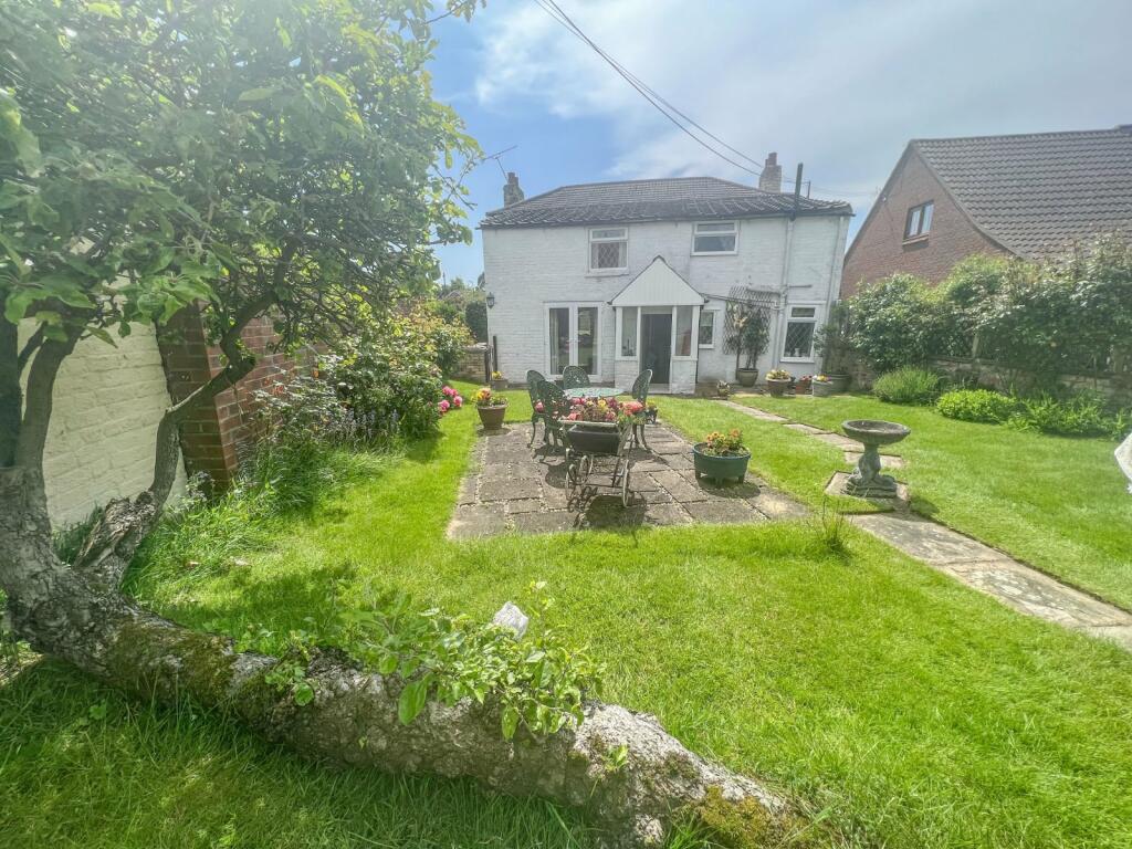 3 bedroom detached house for sale in Normanby Road, BurtonUponStather