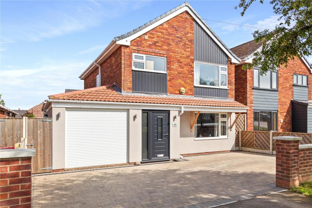 3 bedroom detached house for sale in North Street, Winterton, Scunthorpe, North Lincolnshire, DN15