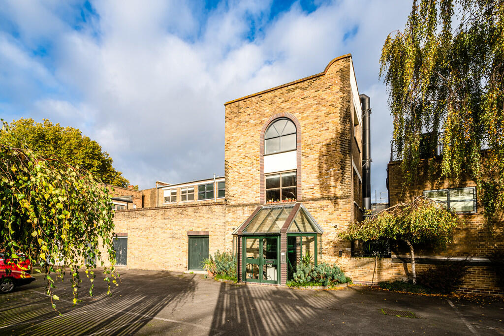 Main image of property: 11-17 Exmouth Place