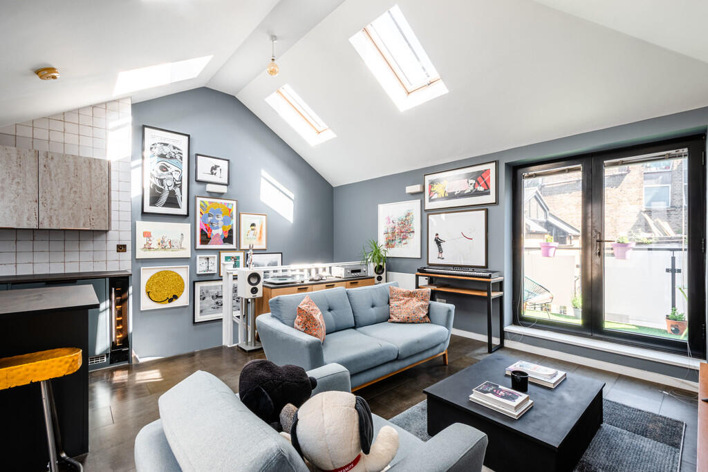 Main image of property: Well Street, E9