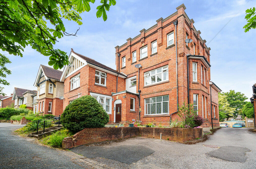 1 bedroom apartment for sale in Brook Street, Tonbridge, Kent, TN9