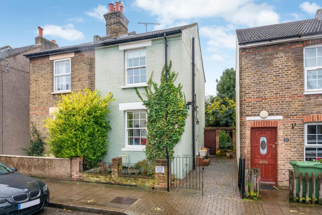 2 bedroom semidetached house for sale in Recreation Road Shortlands BR2