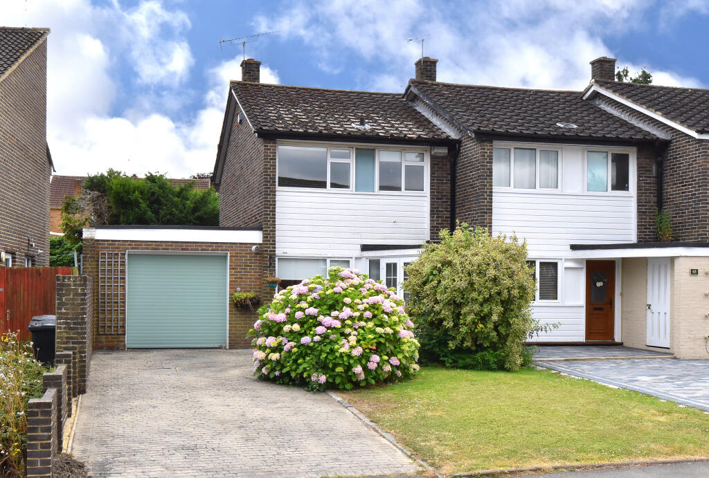 3 bedroom end of terrace house for sale in Rye Crescent Orpington BR5