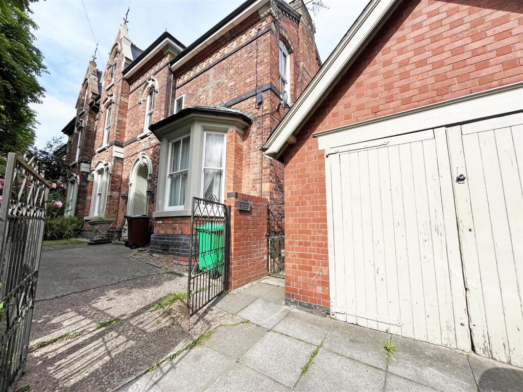 Main image of property: Chestnut Grove, Mapperley Park, Nottingham