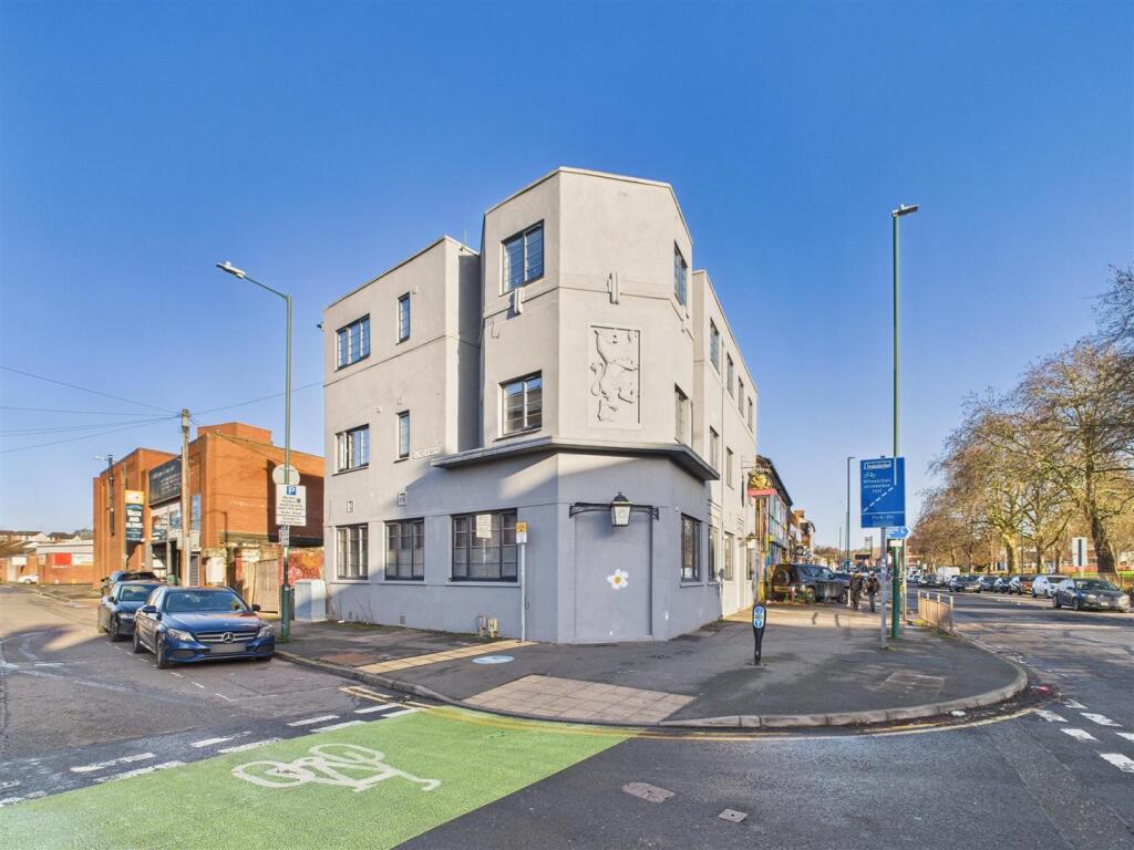 Main image of property: White Lion, 43 Carlton Road, Nottingham