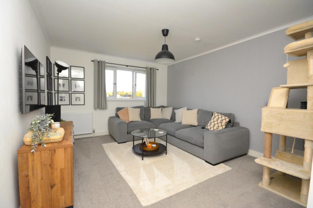 2 bedroom flat for sale in Forbes Place, Laurieston, Falkirk