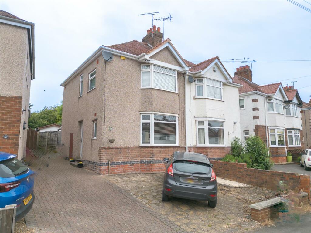 3 bedroom semidetached house for sale in Glenfield Avenue, Weddington