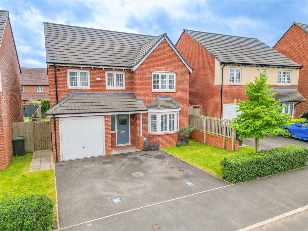 4 bedroom detached house for sale in Springbrook Road, Royal Park