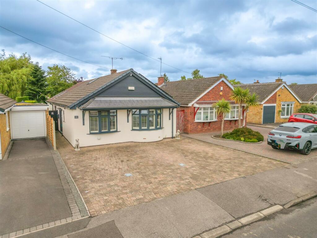 2 bedroom detached bungalow for sale in Grasmere Crescent, St Nicolas