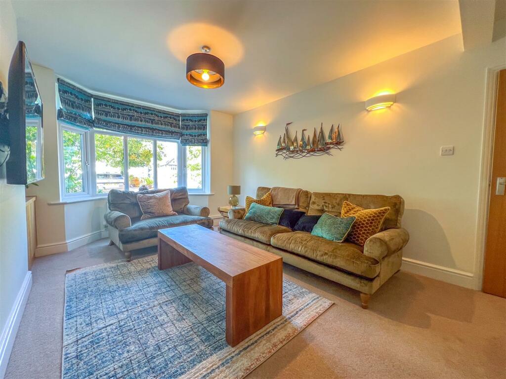 Additional property image - Higham Lane, Nuneaton