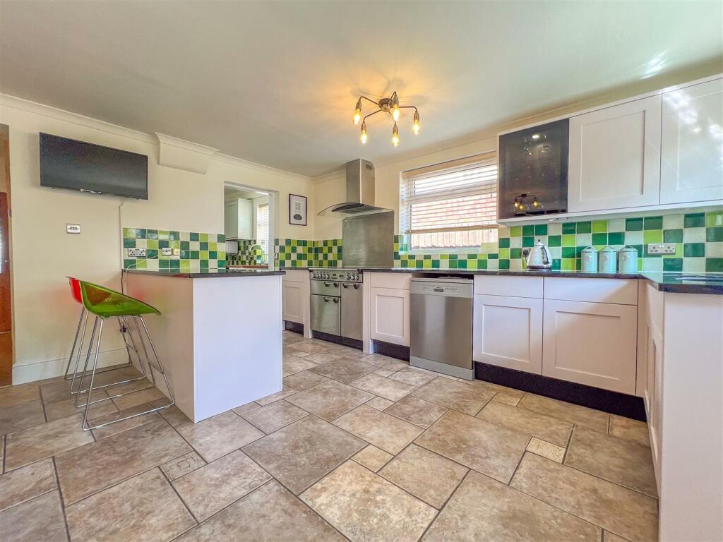 Additional property image - Higham Lane, Nuneaton