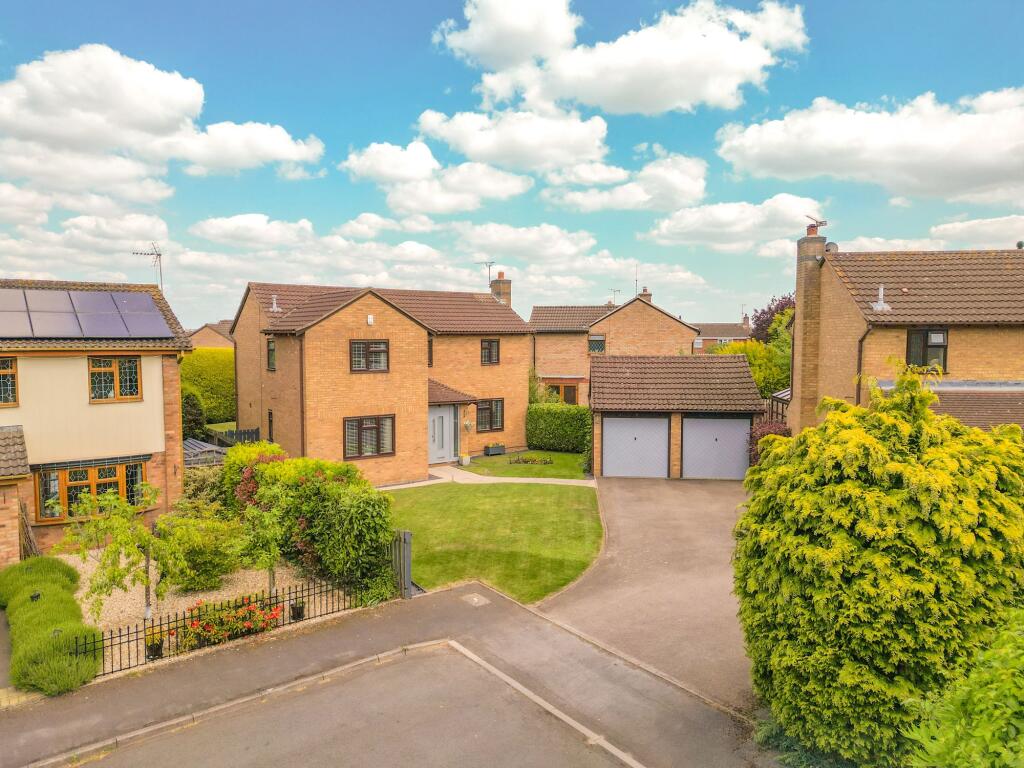 Main image of property: Ragley Way, Nuneaton, CV11