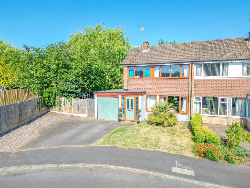Main image of property: Meadowside, Nuneaton, CV11