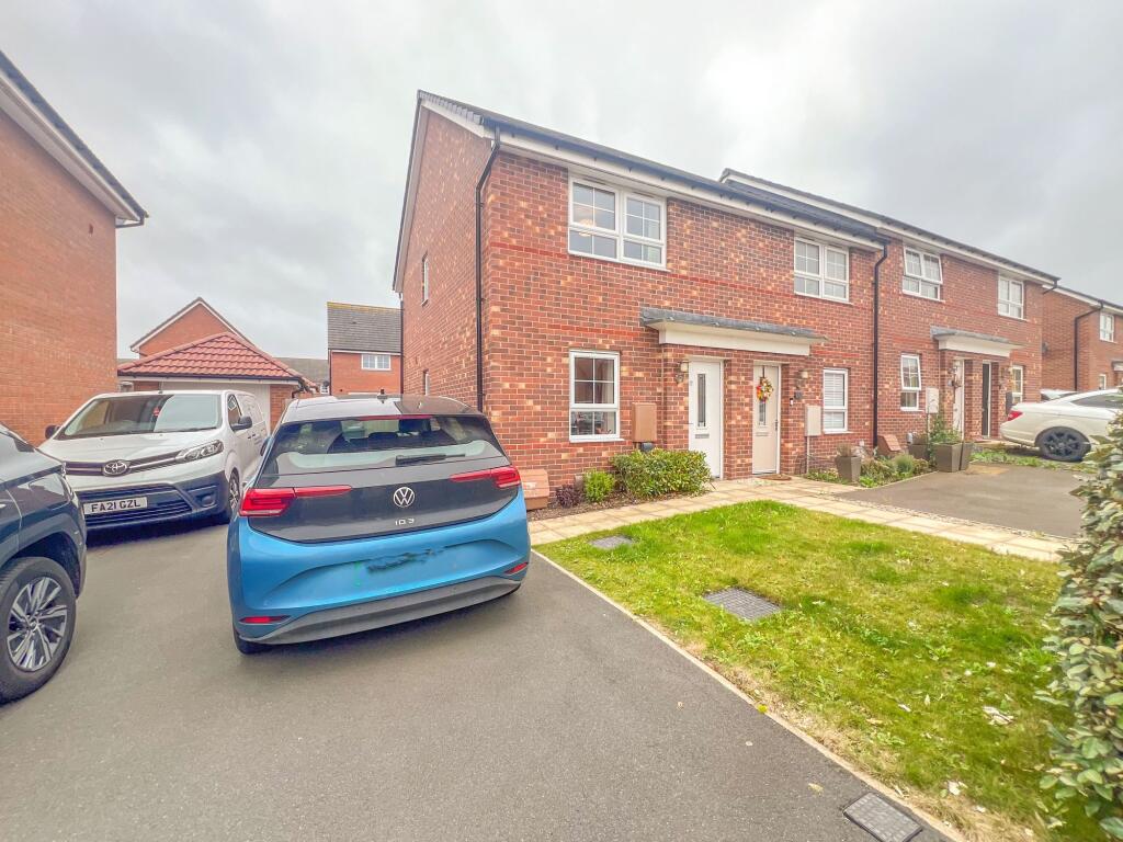 Main image of property: Top Knot Close, Nuneaton, CV11