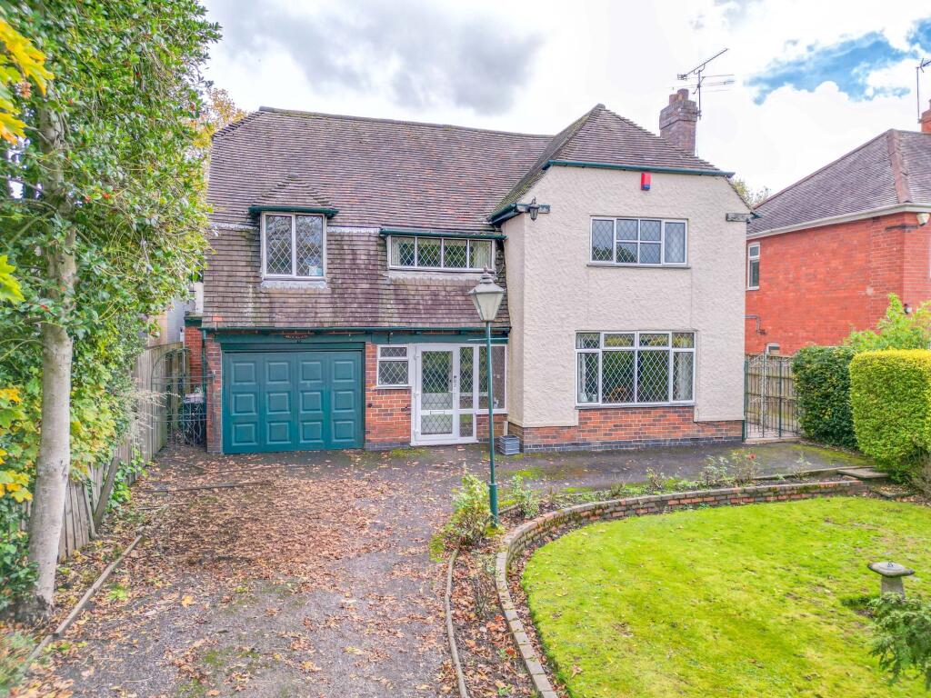 Main image of property: Bulkington Lane, Nuneaton, CV11