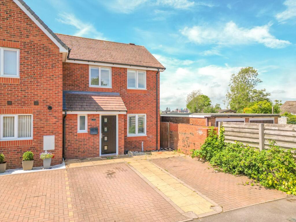 Main image of property: Church Road, Nuneaton, CV10