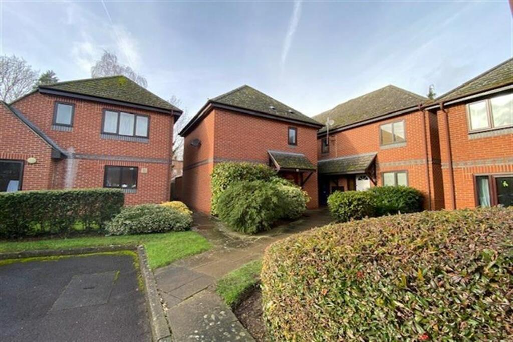 2 bedroom detached house for rent in Woodman Court, Cross Street, Cowley, Oxford, OX4