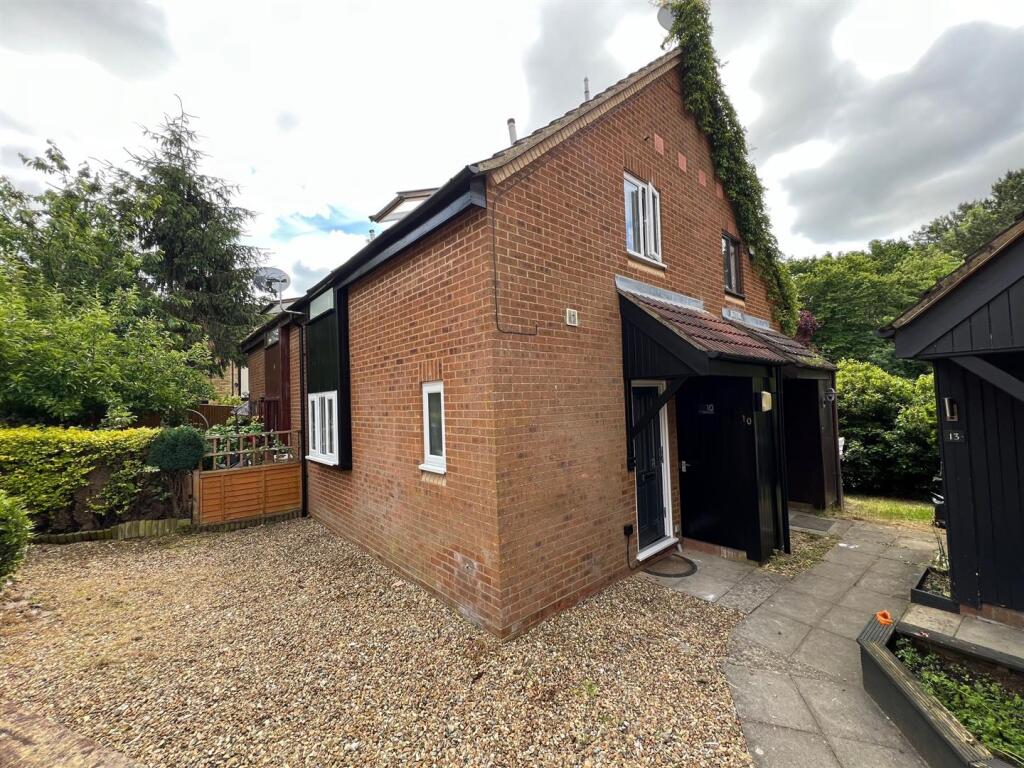 Main image of property: Wheatlands, Stevenage