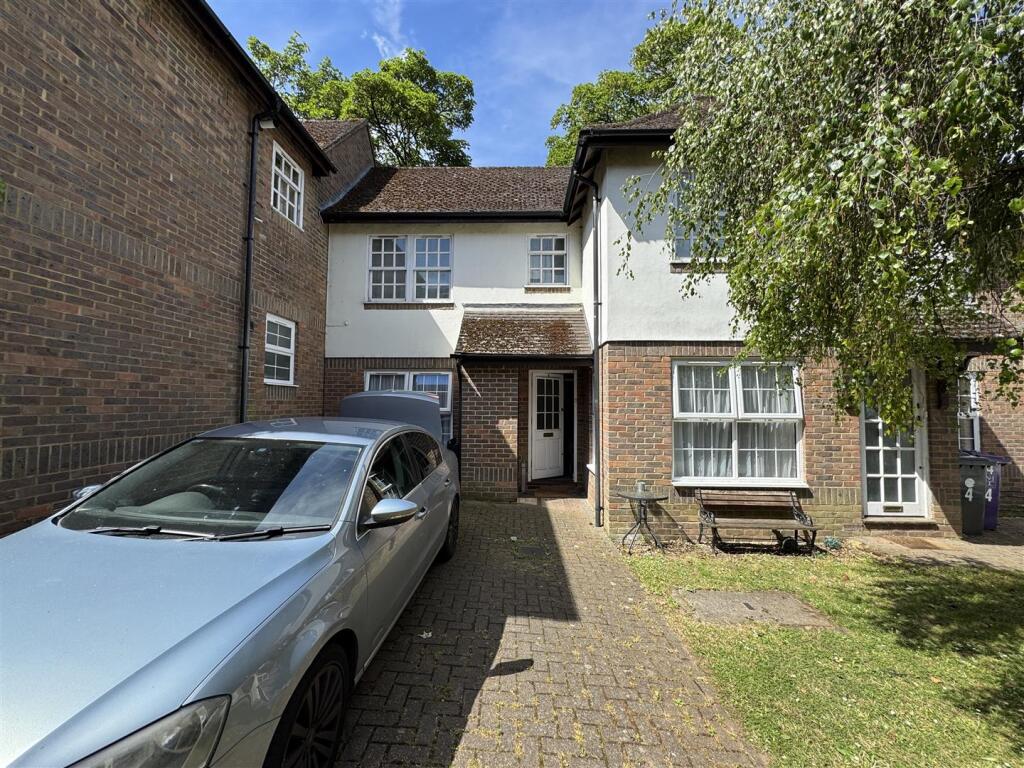 Main image of property: Gordon Court, Knebworth