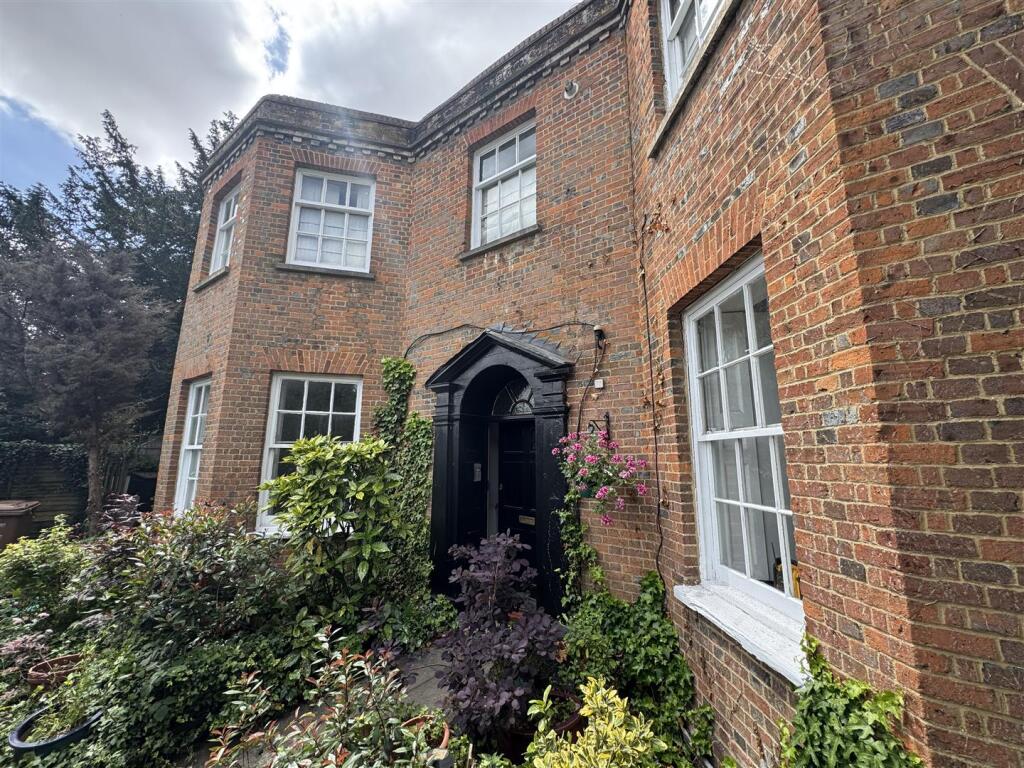 Main image of property: London Road