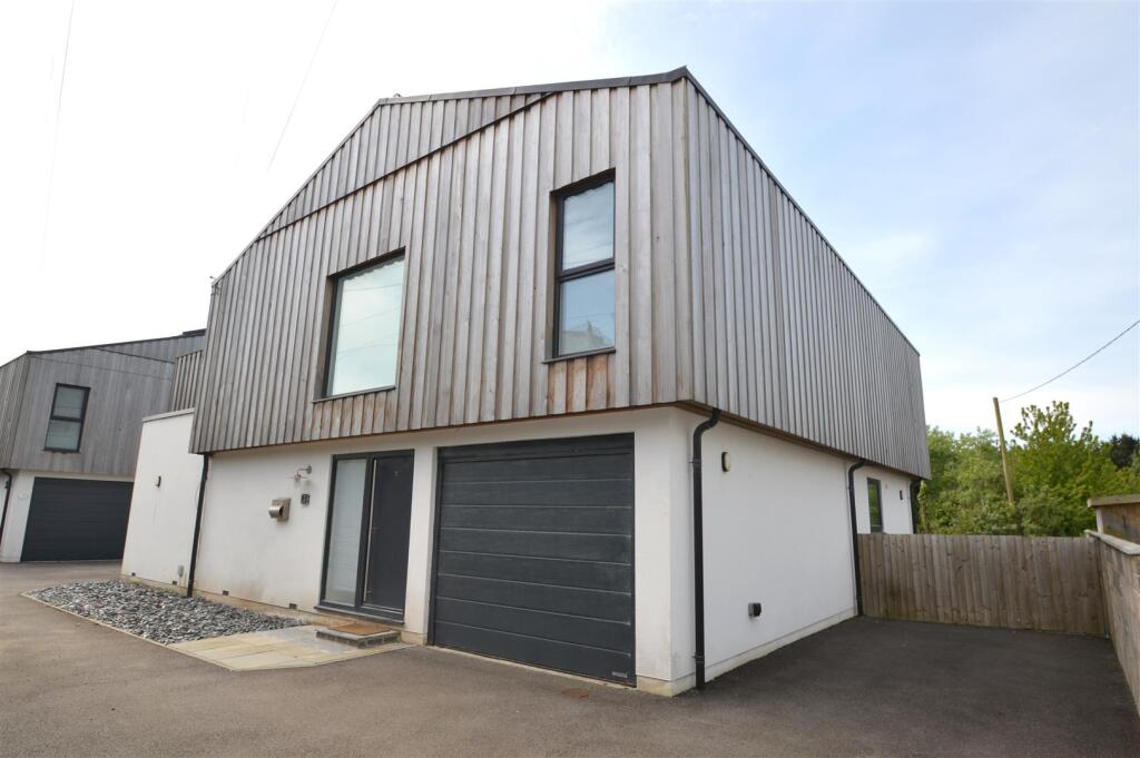 Main image of property: 2 The Sidings, Station Terrace, East Aberthaw, Barry, CF62 3FZ