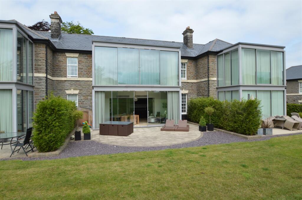 Main image of property: 2 Penry House, Hensol Castle Park, Vale Of Glamorgan CF72 8GF
