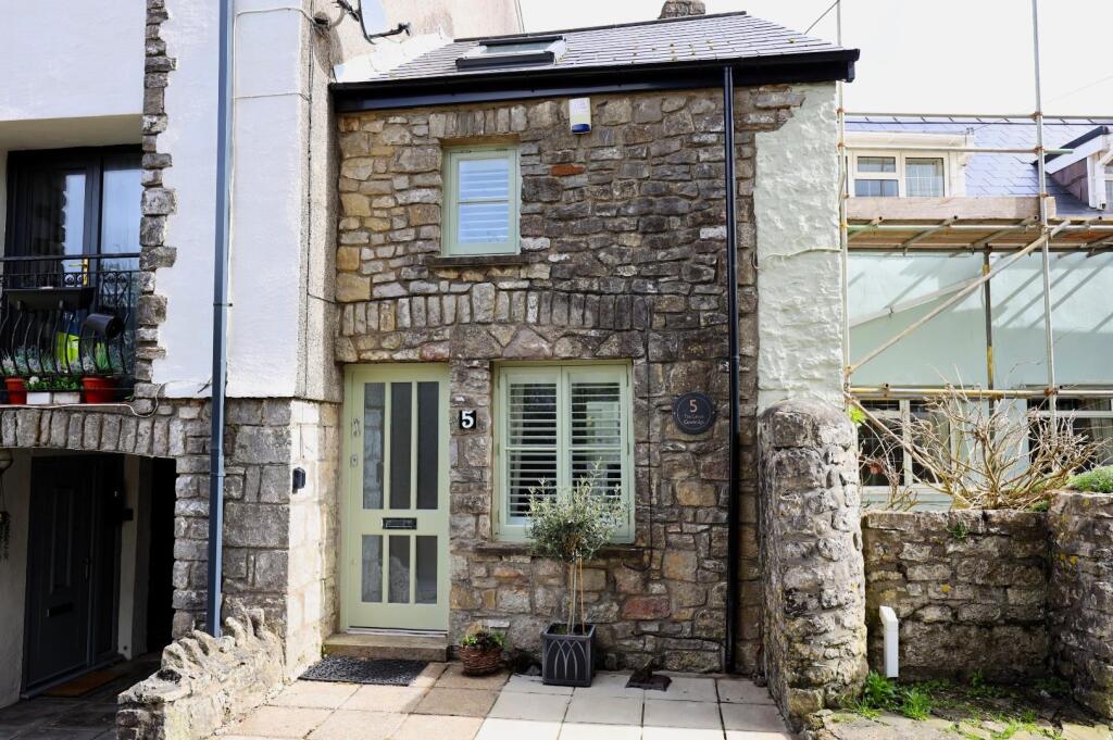 Main image of property: 5 The Limes, Cowbridge, Vale of Glamorgan, CF71 7BJ