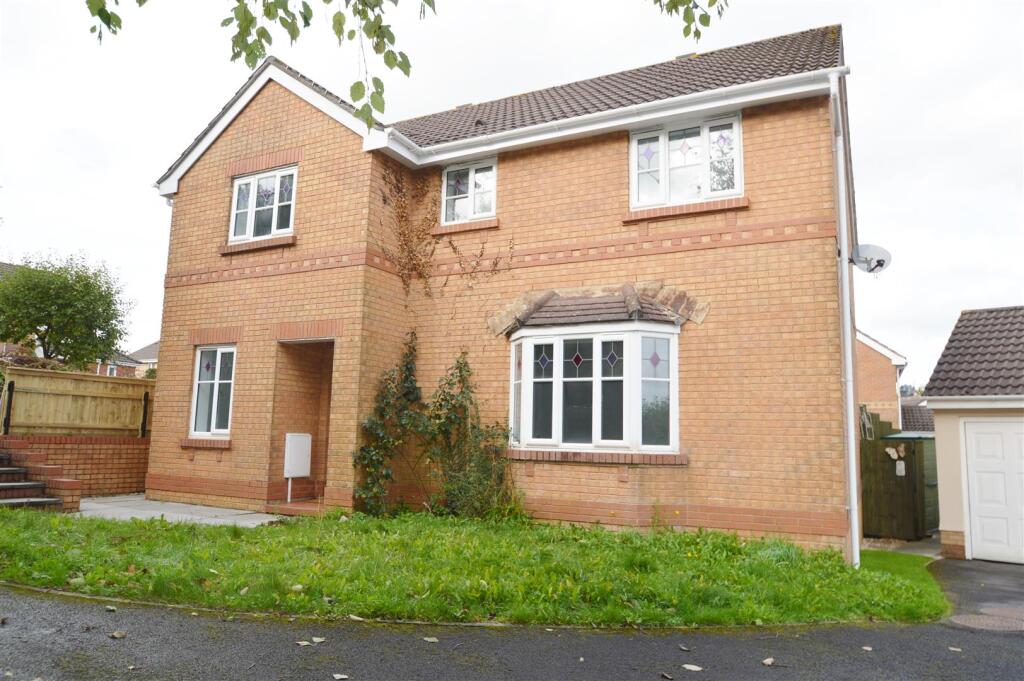 Main image of property: 2 Maes Y Wennol, Miskin, RCT, CF72 8SB