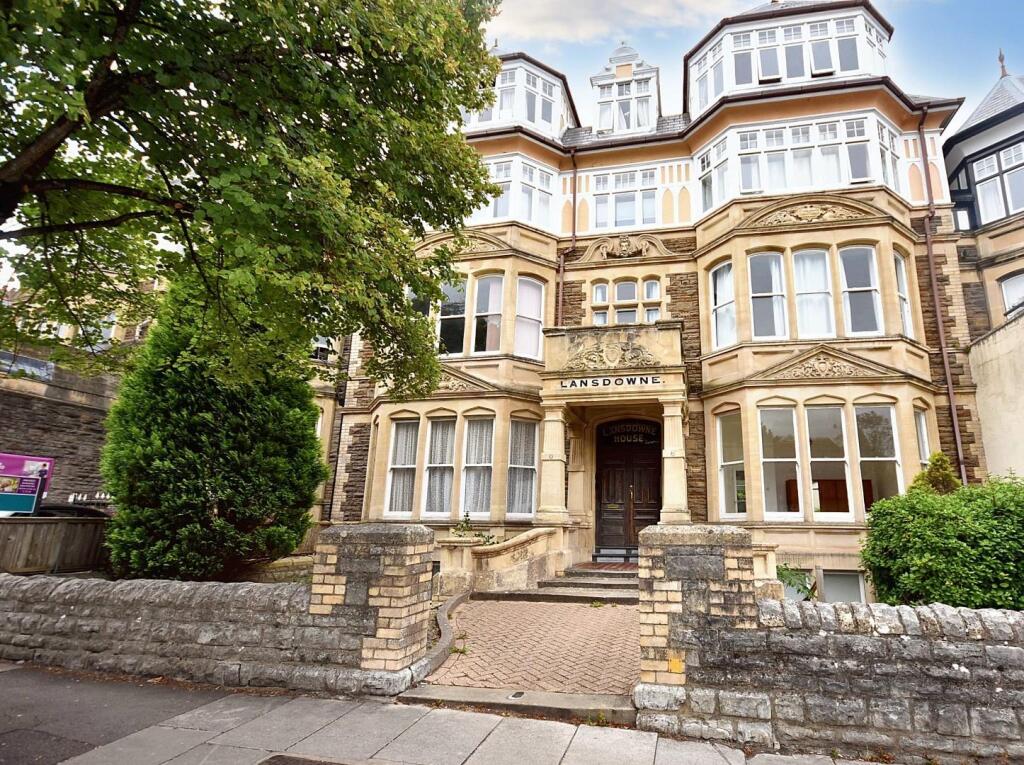 Main image of property: Apartment 4, Lansdowne House, 6 Plymouth Road, Penarth, CF64 3DH