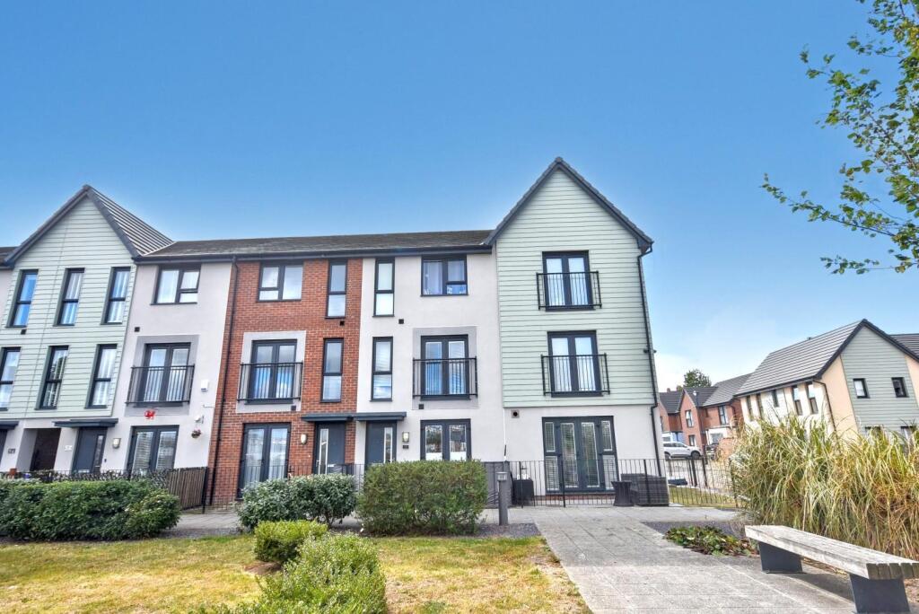 Main image of property: 10 Clos Cymmer, Barry, CF62 5DL