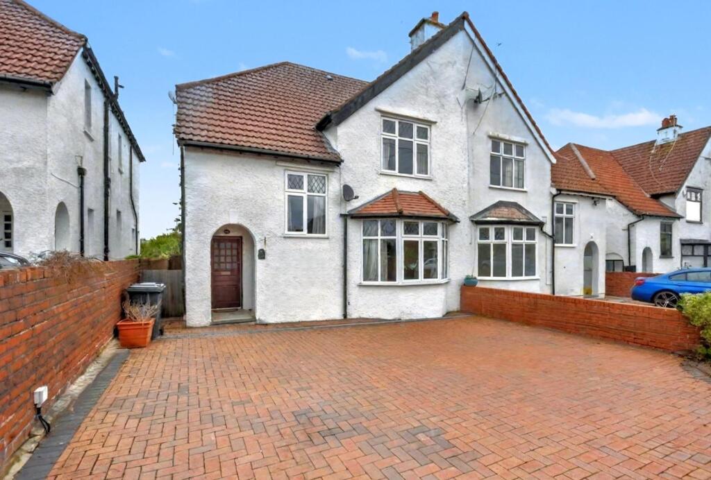 Main image of property: 28, Highwalls Avenue, Dinas Powys, Vale of Glamorgan, CF64 4AP
