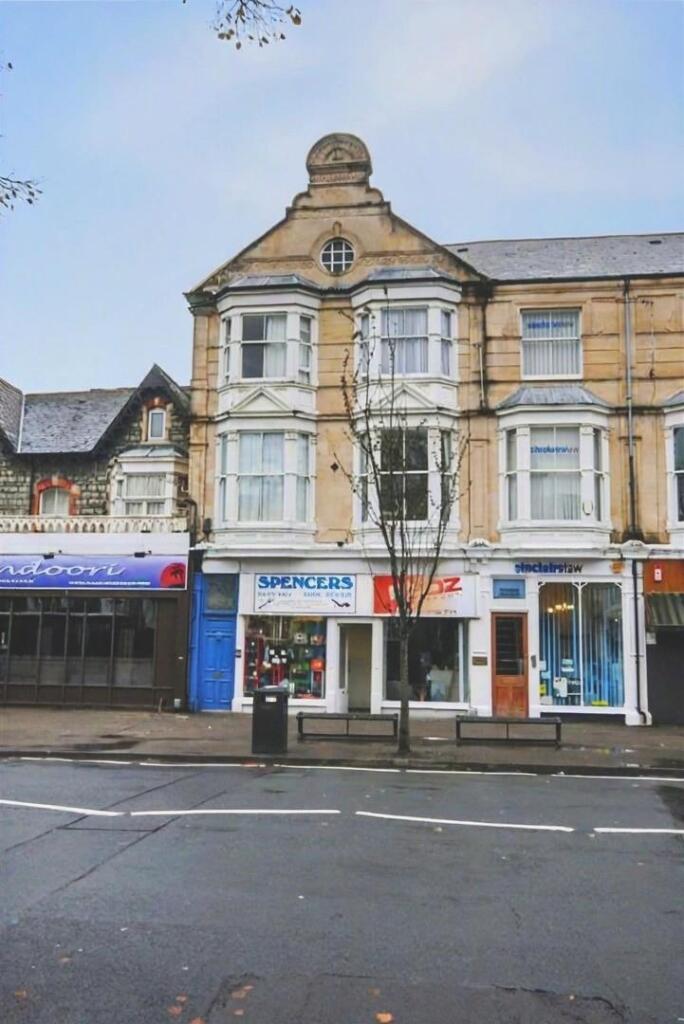 Main image of property: Apartment 2, 35, Windsor Terrace, Penarth, Vale Of Glamorgan, CF64 1AB