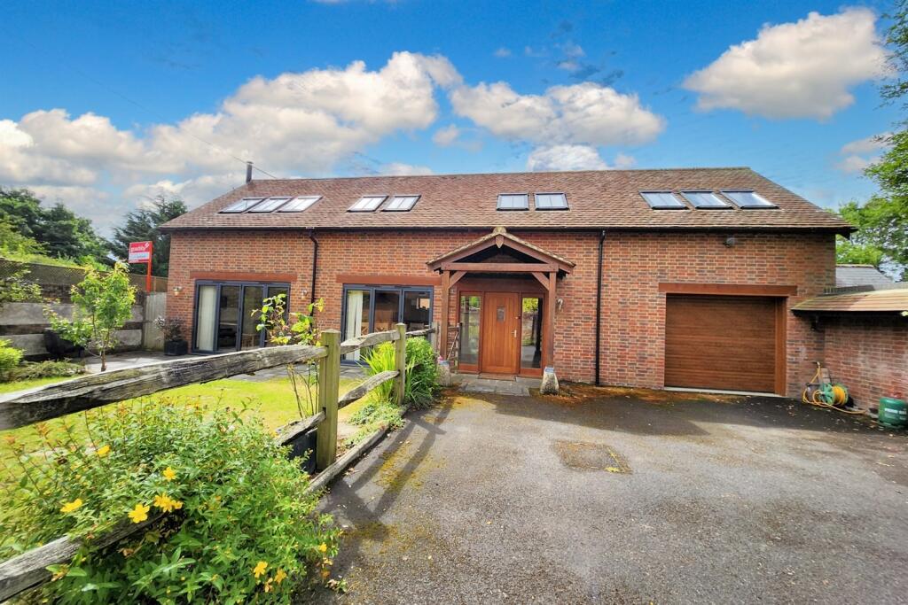 3 bedroom detached house for sale in Winterborne Kingston, DT11