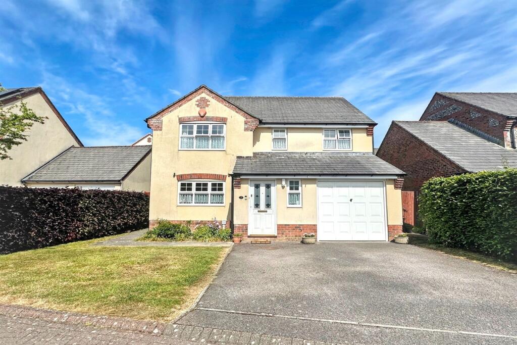4 bedroom detached house