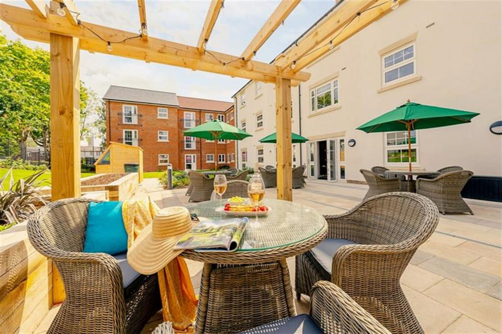 2 bedroom retirement property for sale in Blandford St Mary, DT11