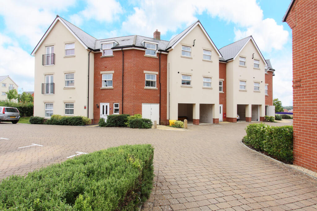 1 bedroom flat for sale in Shuttle Road, Augusta Park, Andover, SP11