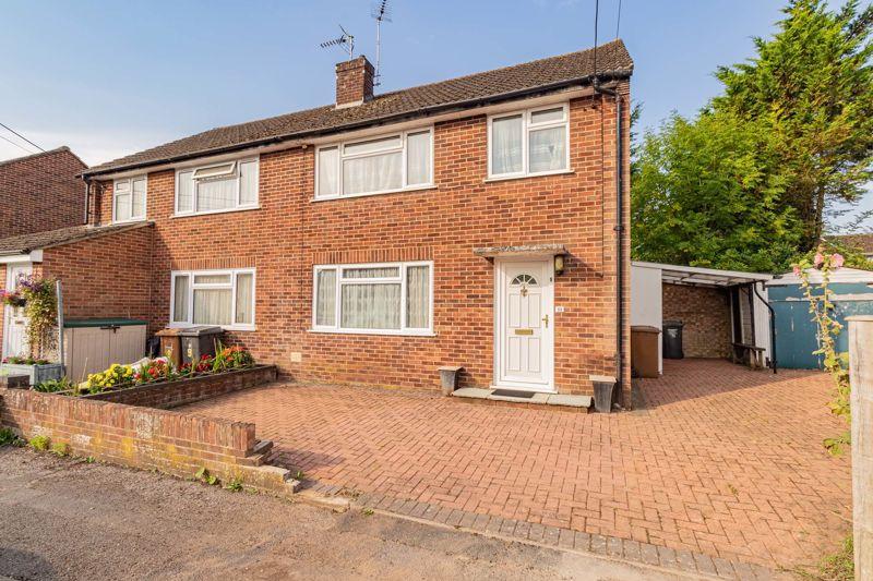 3 bedroom semidetached house for sale in Newtown Close, Andover, SP10