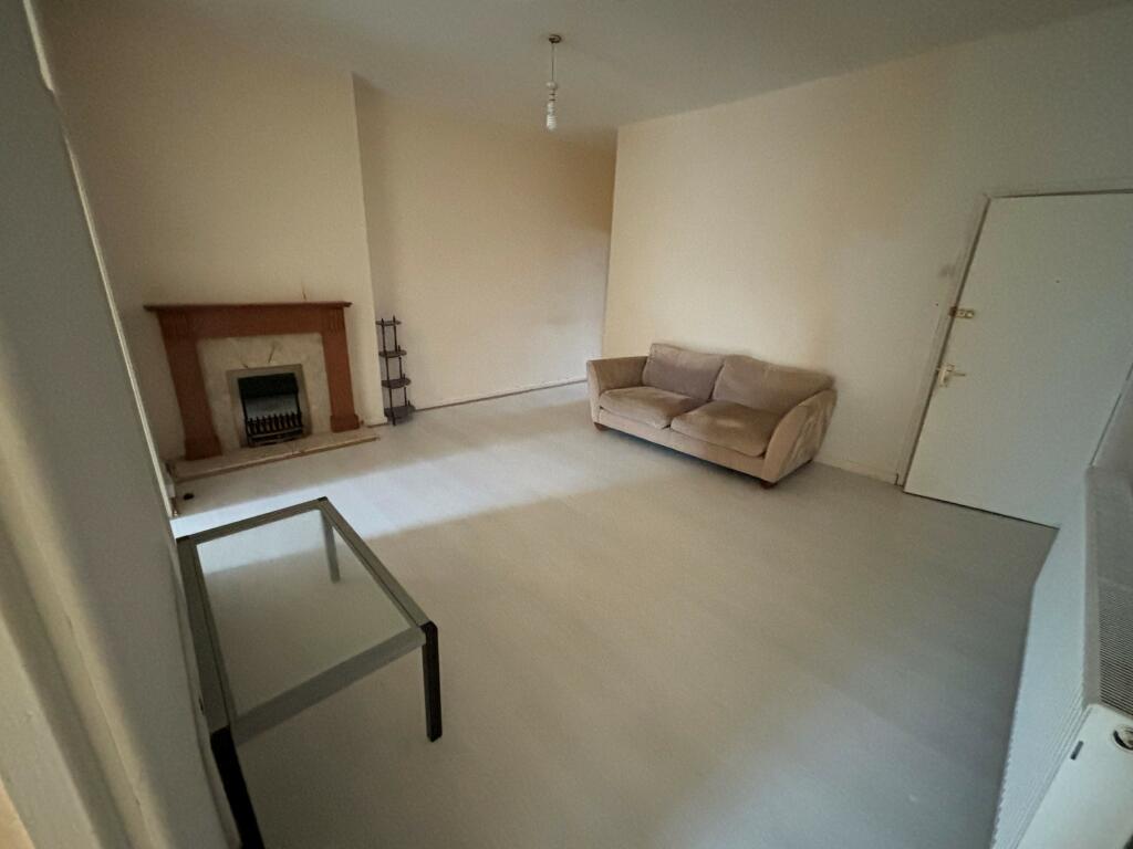 2 bedroom flat for rent in Seaforth Road, Seaforth L21 3TX, L21