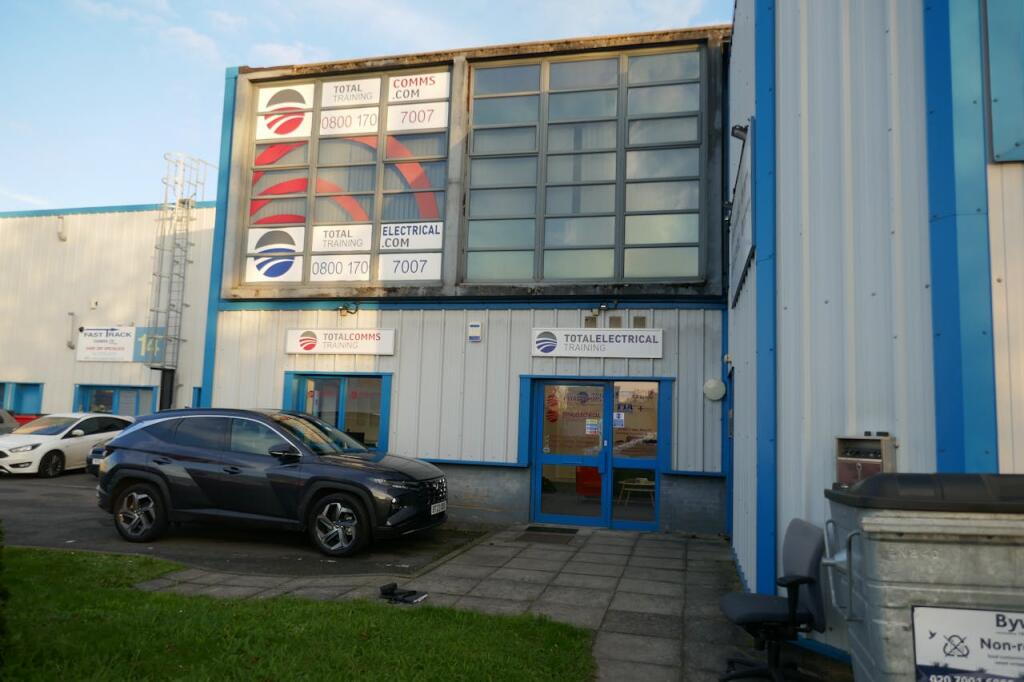 Main image of property: Unit 13, New Horizon Business Cente, Barrows Road, Harlow, CM19 5FN