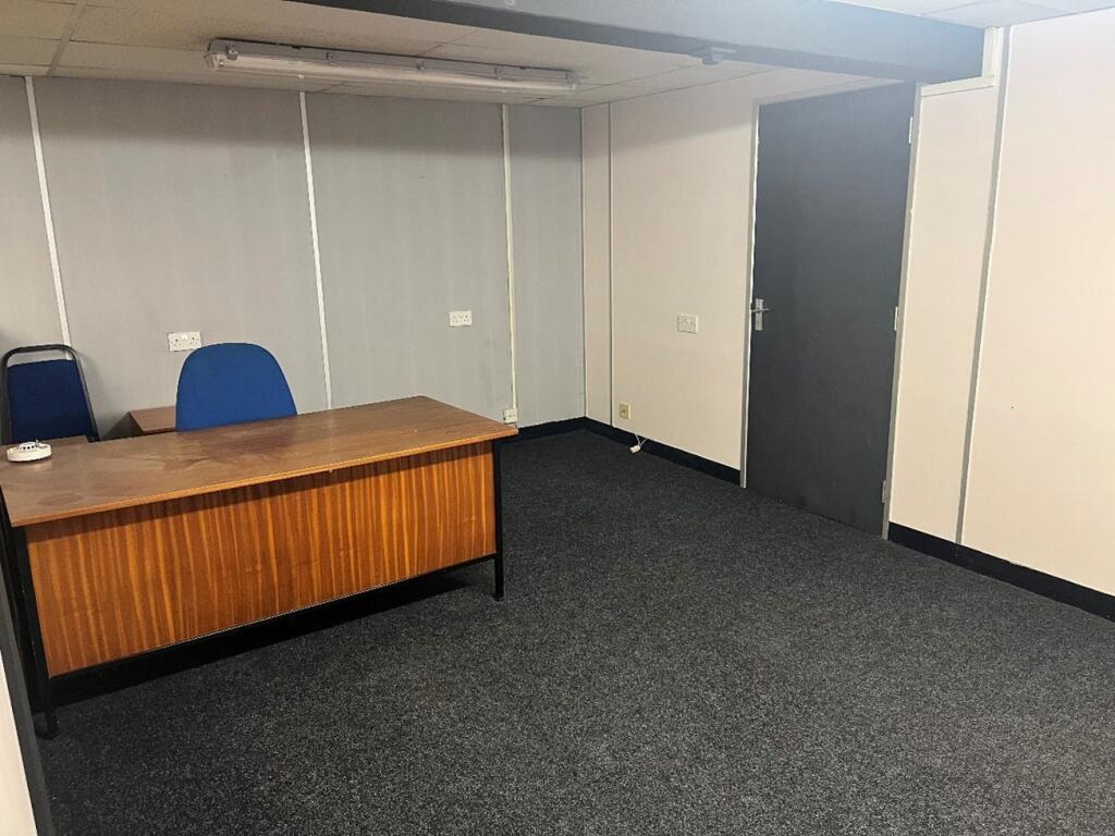 Picture 4  Rear Office Storage and WC.jpg