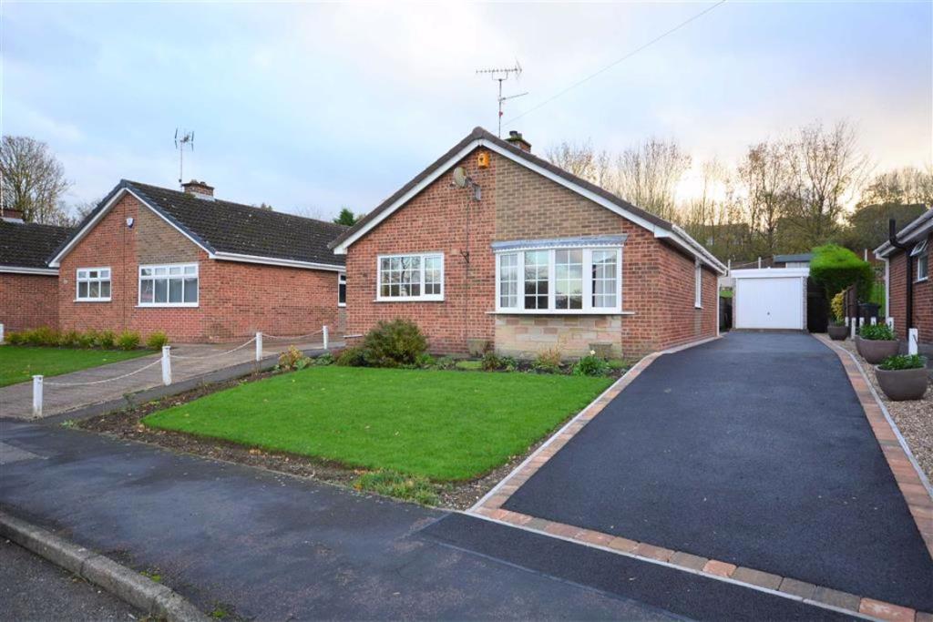2 bedroom detached bungalow for sale in Ferrers Way, Ripley, DE5