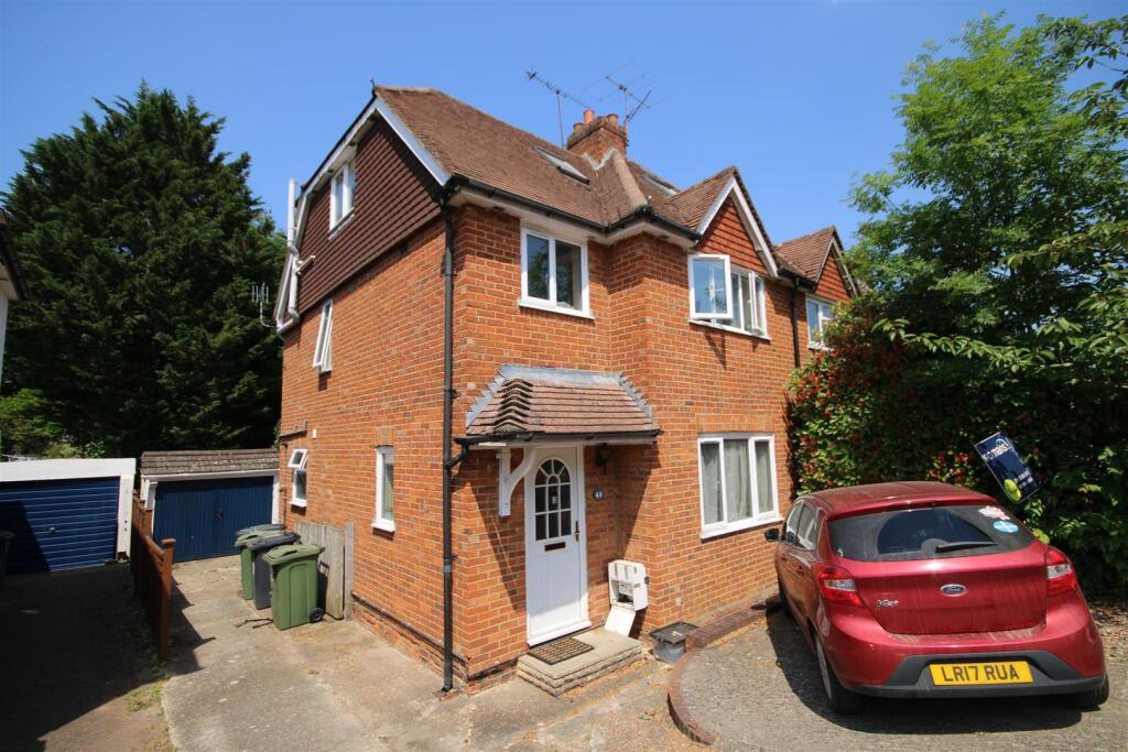 4 bedroom house for rent in Beech Grove, Guildford, GU2
