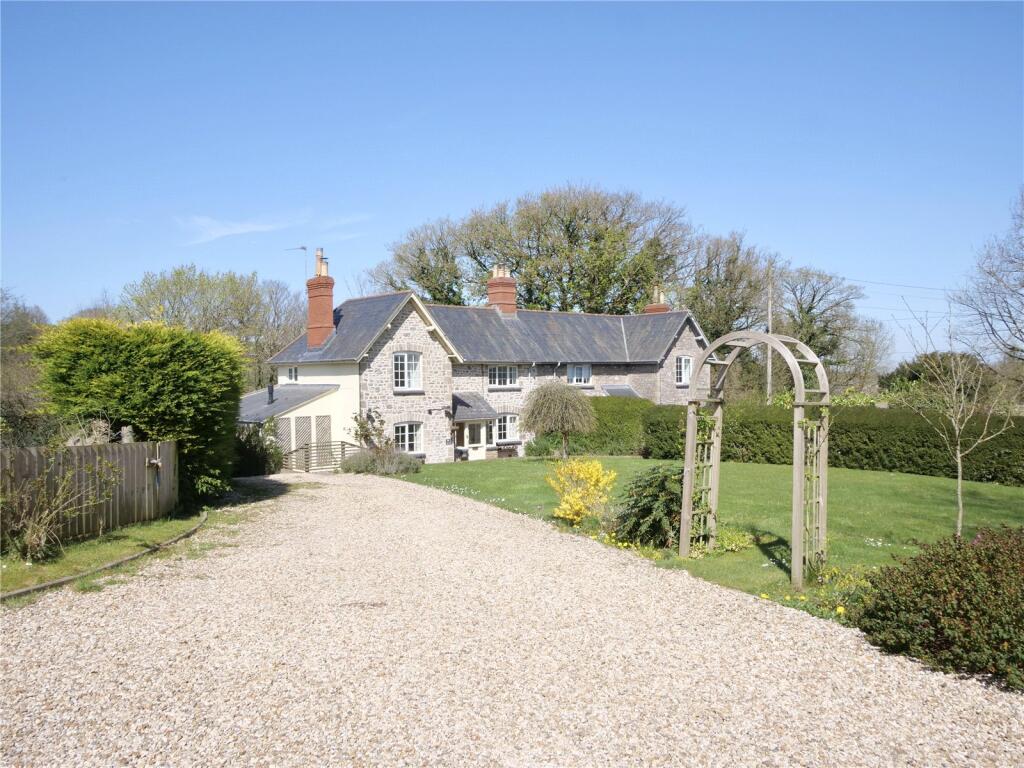 Main image of property: Charming Cottage on a large plot in an idyllic hamlet