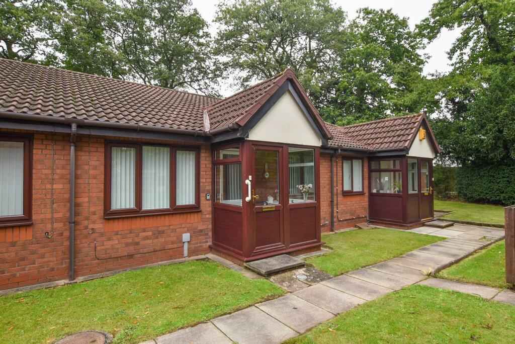 2 bedroom terraced bungalow for sale in Bridle Park, Bromborough
