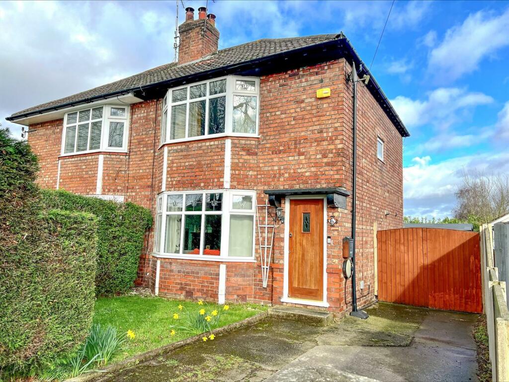 2 bedroom semidetached house for sale in Glenburn Avenue, Wirral, CH62